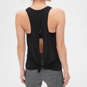 GAP GapFit Breathe Black Open Tie-Back Tank - Small
